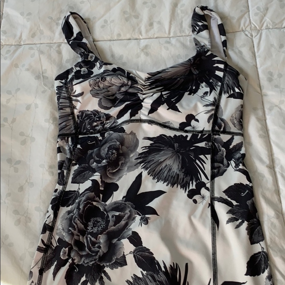 Black and white floral lululemon tank.